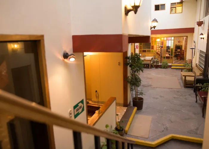 Aticos With Coworking Acomodação com café da manhã 