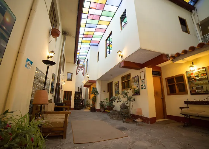 Acomodação com café da manhã  Aticos With Coworking