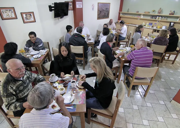 Acomodação com café da manhã  Aticos With Coworking 3*
